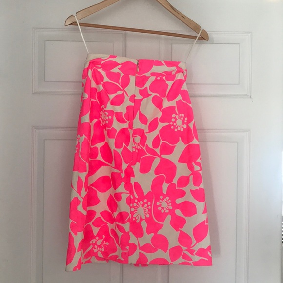 J Crew Leather skirt in Hibiscus Floral, size 00 - Picture 2 of 6